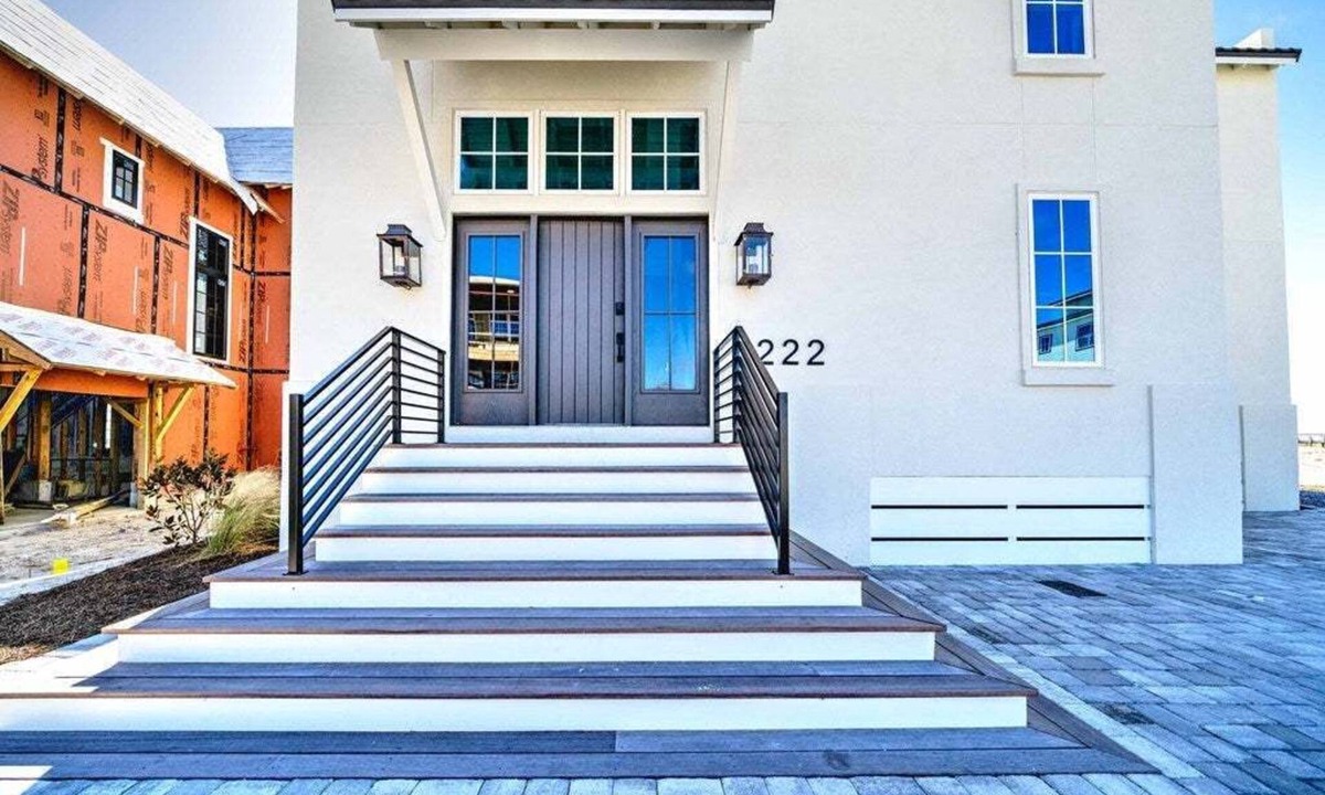 Bay County House | Beachfront home with spectacular views.