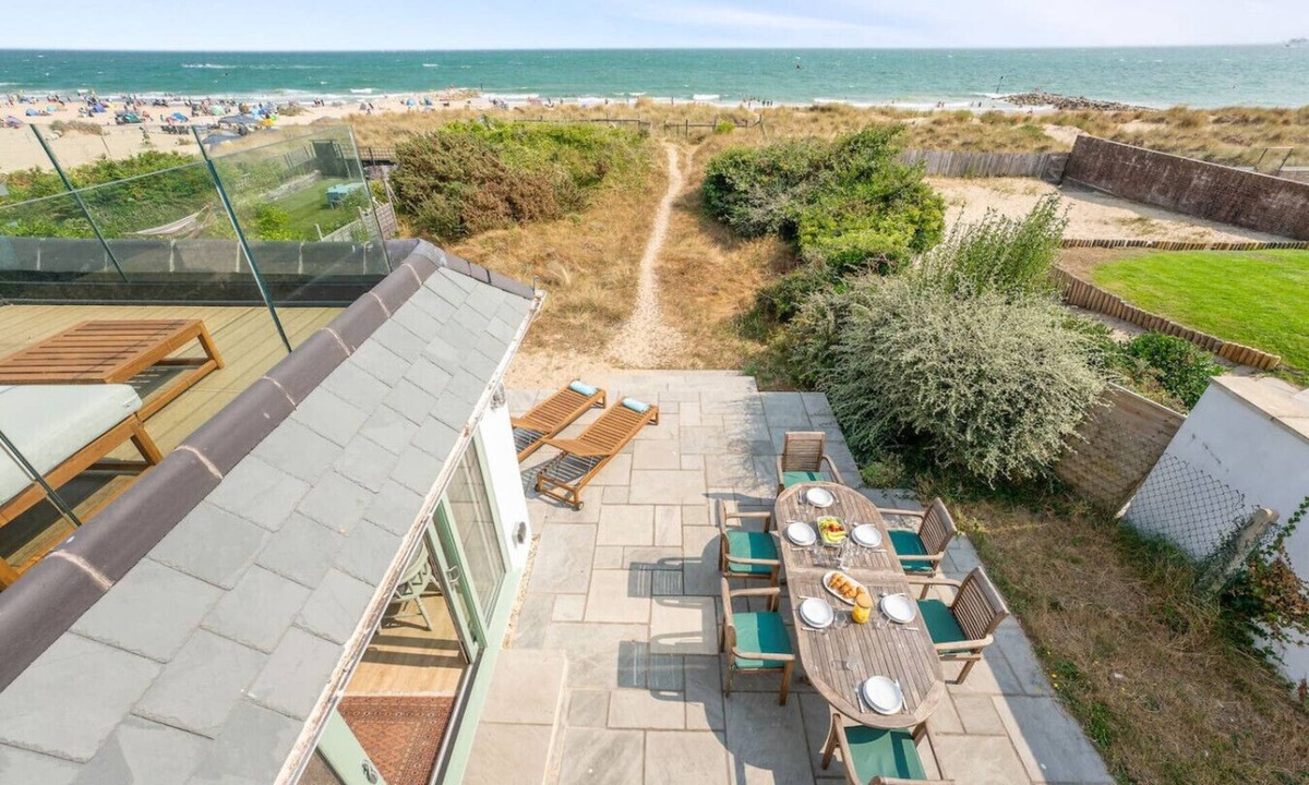 Sandbanks House | Beachfront Home with Access to Sandbanks Beach