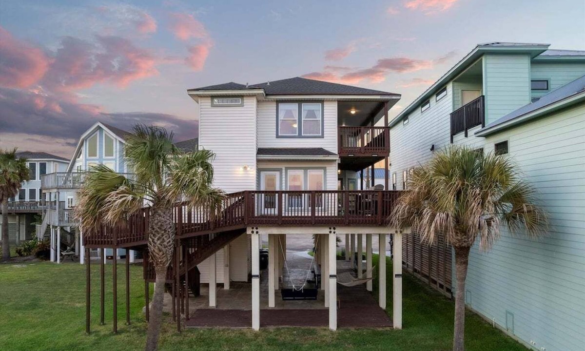 Pointe San Luis House | Beachfront | Hot Tub | Sleeps 16