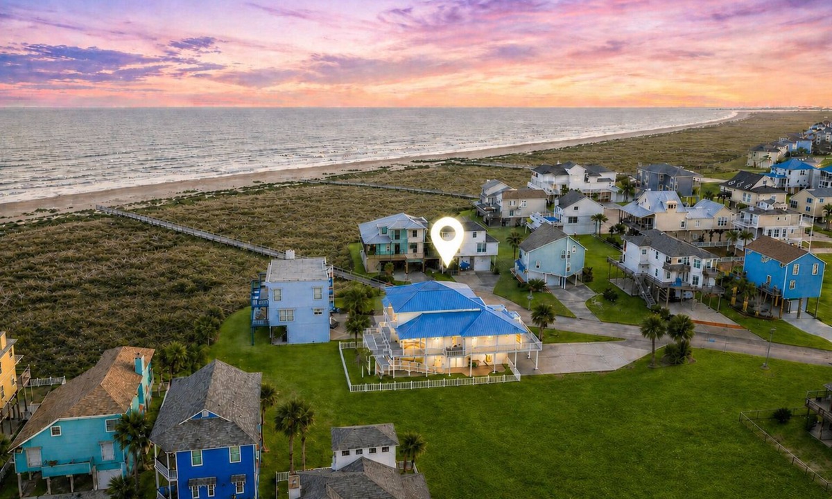 Pointe San Luis House | Beachfront/HotTub/Community Pool/Ramp+Fenced Yard