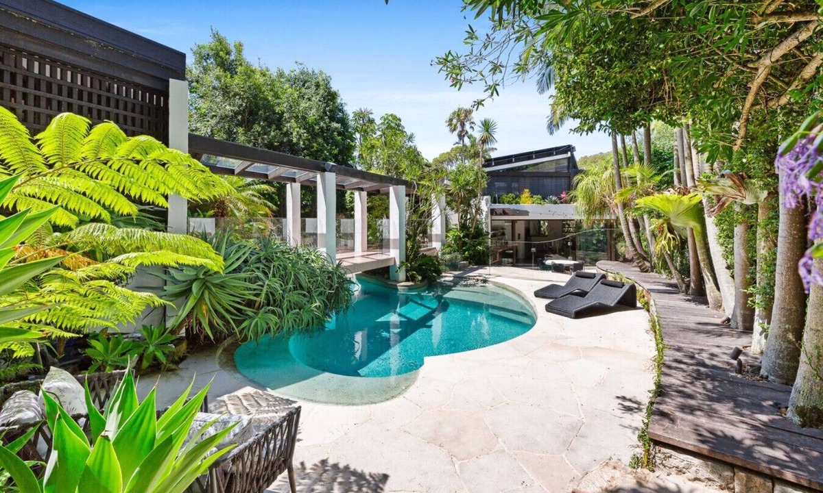 Vaucluse House | Beachfront Hyper Luxury Harbour Sanctuary