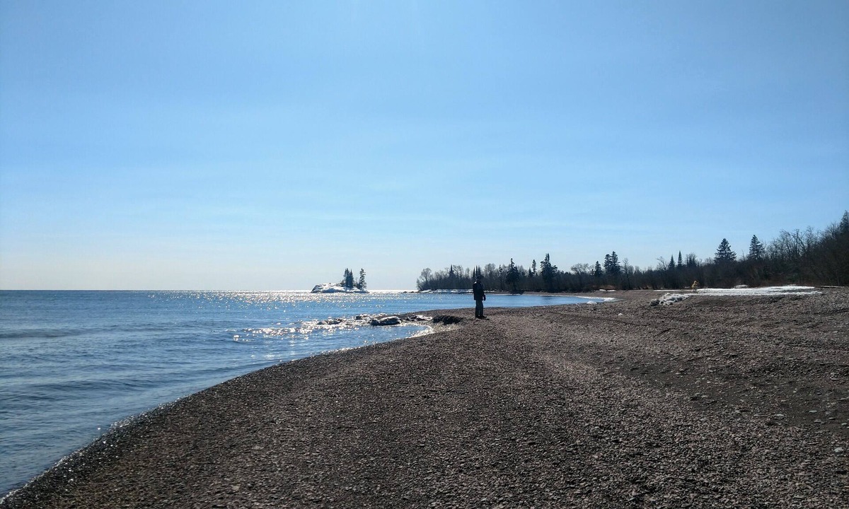 Grand Marais Cottage | Beachfront Lake Superior TwelveMileRock.com