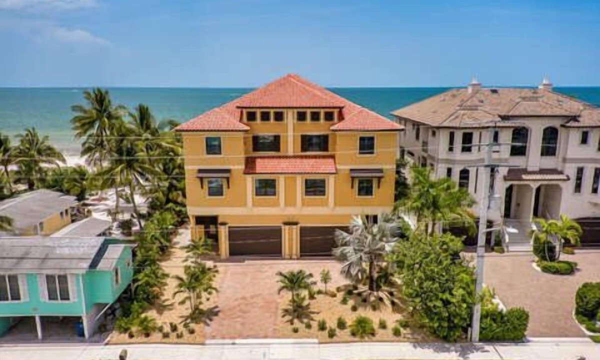 Mid Island House | ☀️Beachfront Luxury | Two Private Pools + Spas | Elevator | Siesta Blue Estate☀️