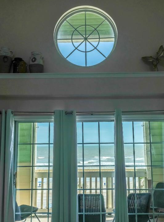 Galveston Apartment | Beachfront luxury at Dawn 1036