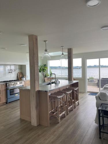 Priest Point House | Beachfront Luxury with 4BR and Views