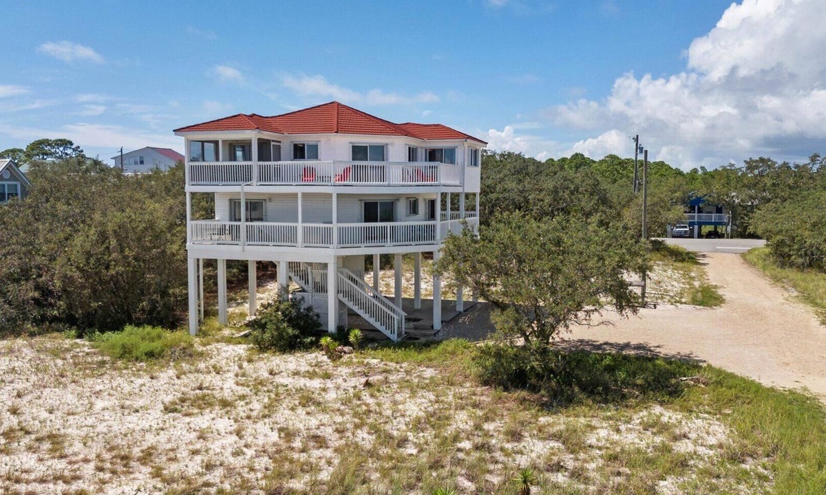 Alligator Point House | BEACHFRONT MILLION DOLLAR VIEWS PANORAMIC GULF SUNRISE! Book Summer Escape Today