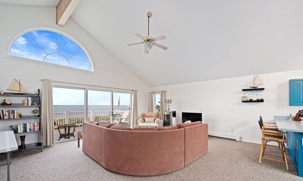 Mount Sinai Apartment | Beachfront Private Loft