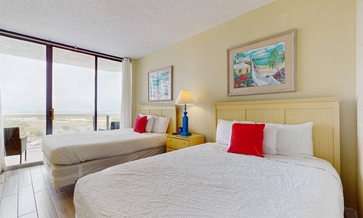 Miramar Beach Apartment | Beachfront resort studio with pool, hot tub, & easy beach access