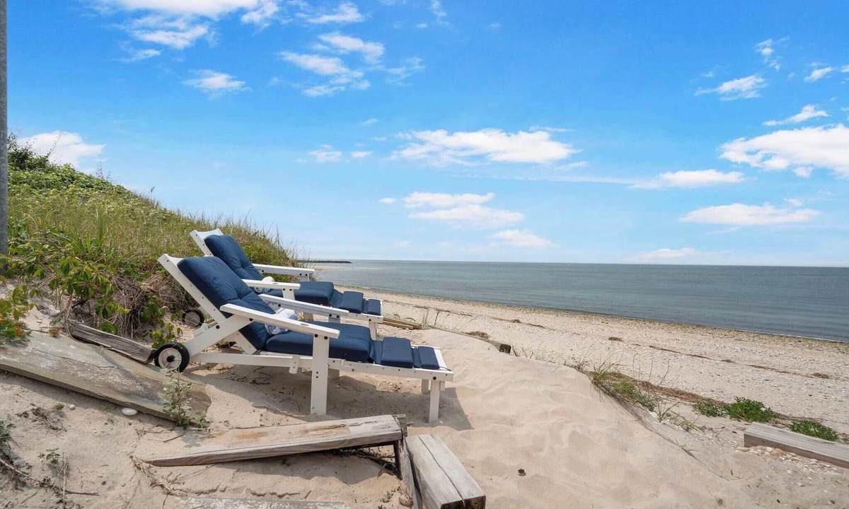 Wading River House | Beachfront Romance: Rustic Home w/Private Beach