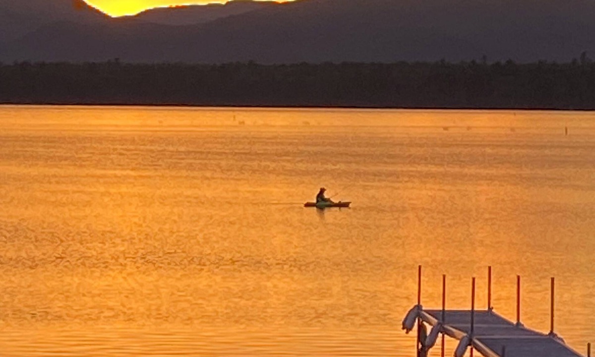 Roxbury Cottage | Beachfront-Roxbury Pond