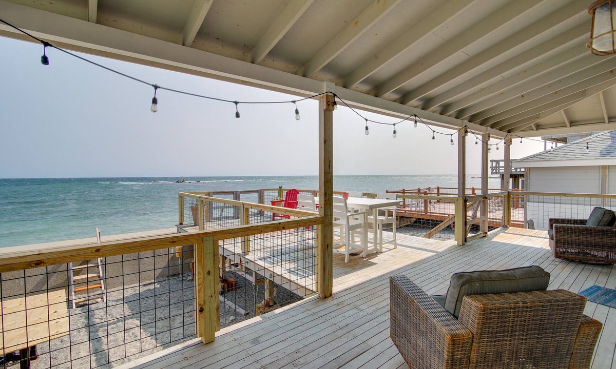 Scituate House | Beachfront Scituate Home w/Beautiful Ocean View