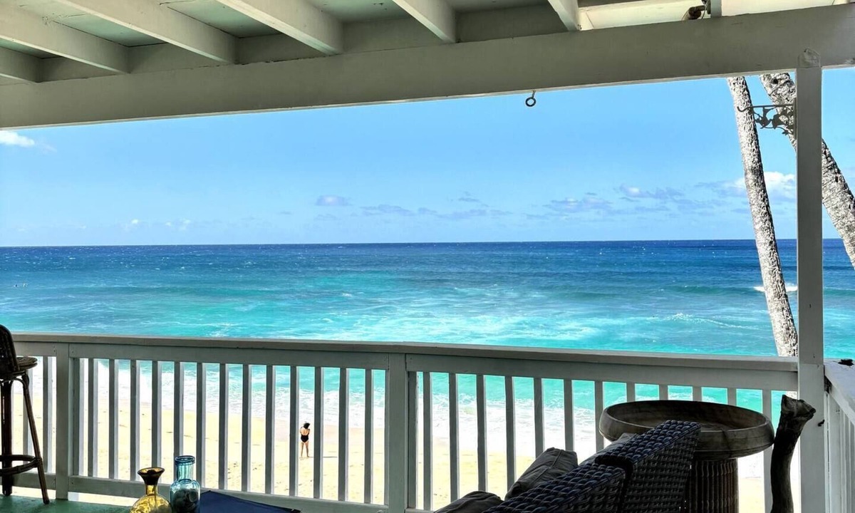 Pupukea Apartment | Beachfront Studio in North Shore - Upper Unit