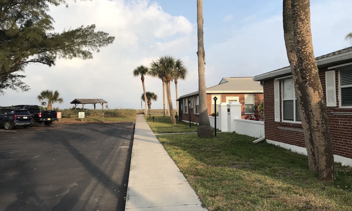 Golden Beach Condo | Beachfront Venice Casa de Villa