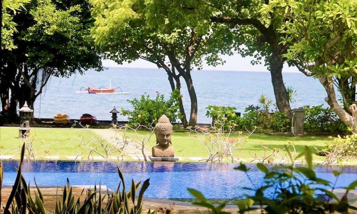 Pemuteran Villa | Beachfront Villa in Pemuteran — Quiet North Bali