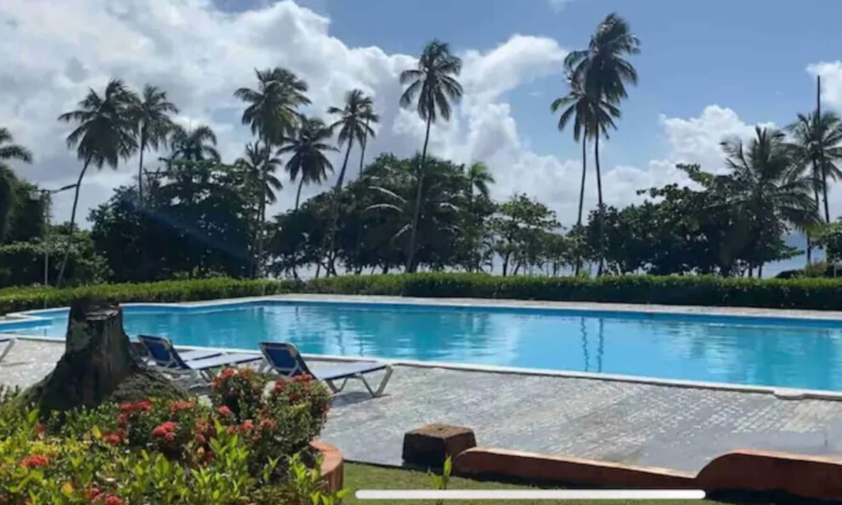 Sanchez Villa | Beachfront Villa