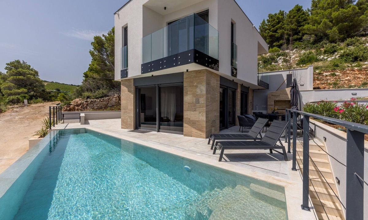 Orebic Villa | Beachfront Villa Fine Time with Pool I