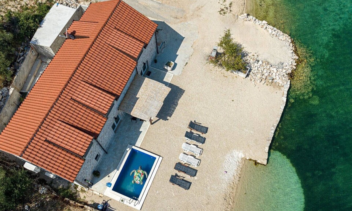 Putnikovic Villa | Beachfront Villa Olive Mill with a private pool