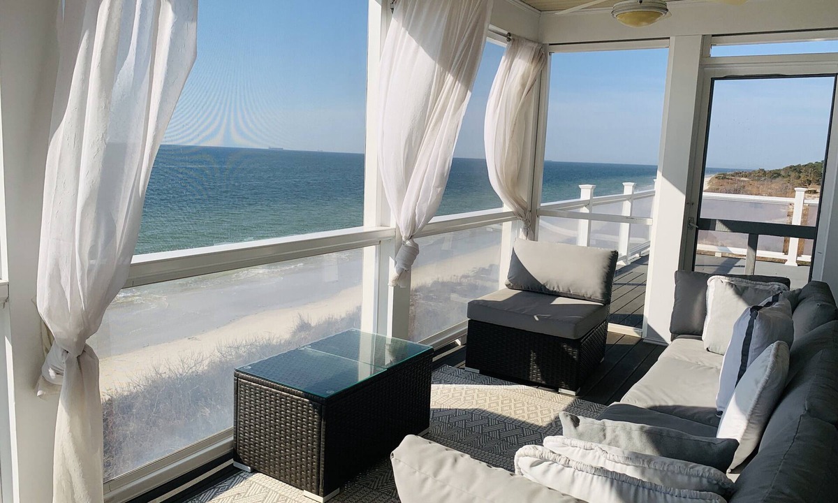 Picketts Harbor Villa | Beachfront Villa - Private Beach with Hot Tub