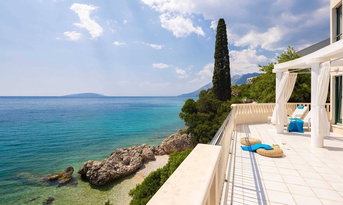 Podaca Villa | Beachfront Villa Shades of Summer