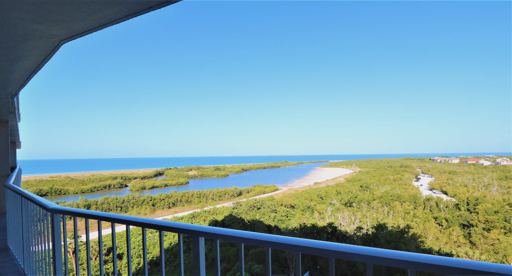 Marco Island Condo | Beachfront w/ Unobstructed Views
