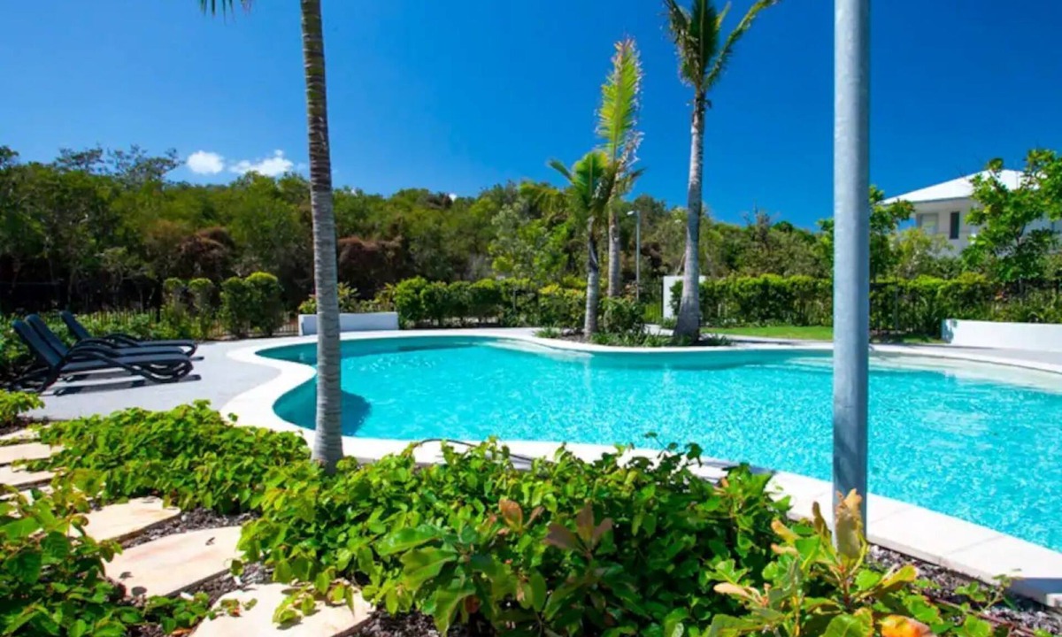 Yaroomba House | Beachhaven - walk to beach