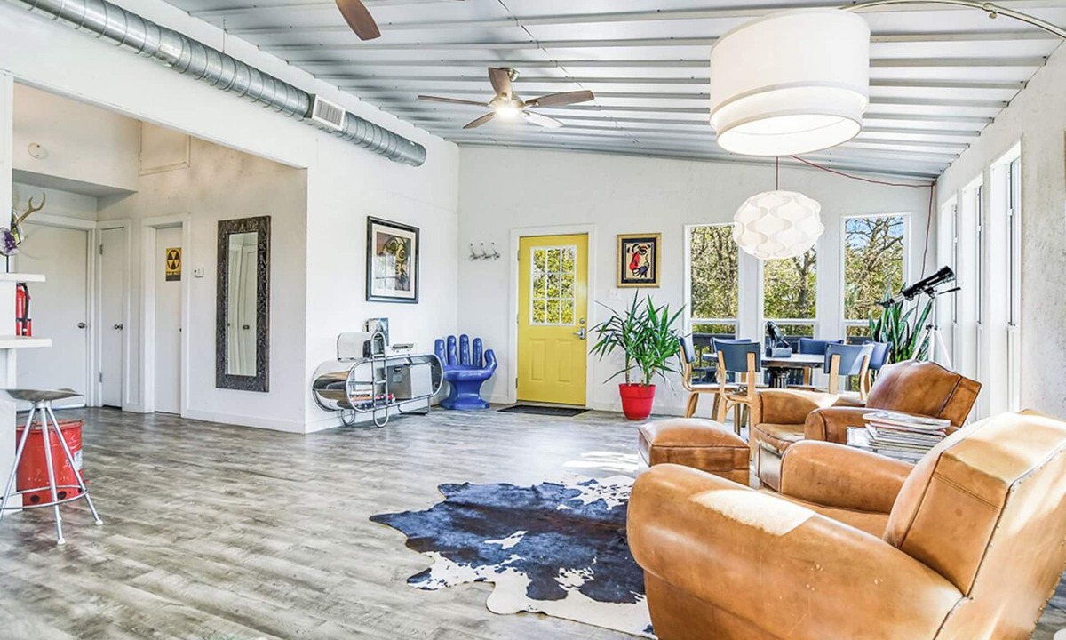 Round Top House | BeachHouze in Round Top