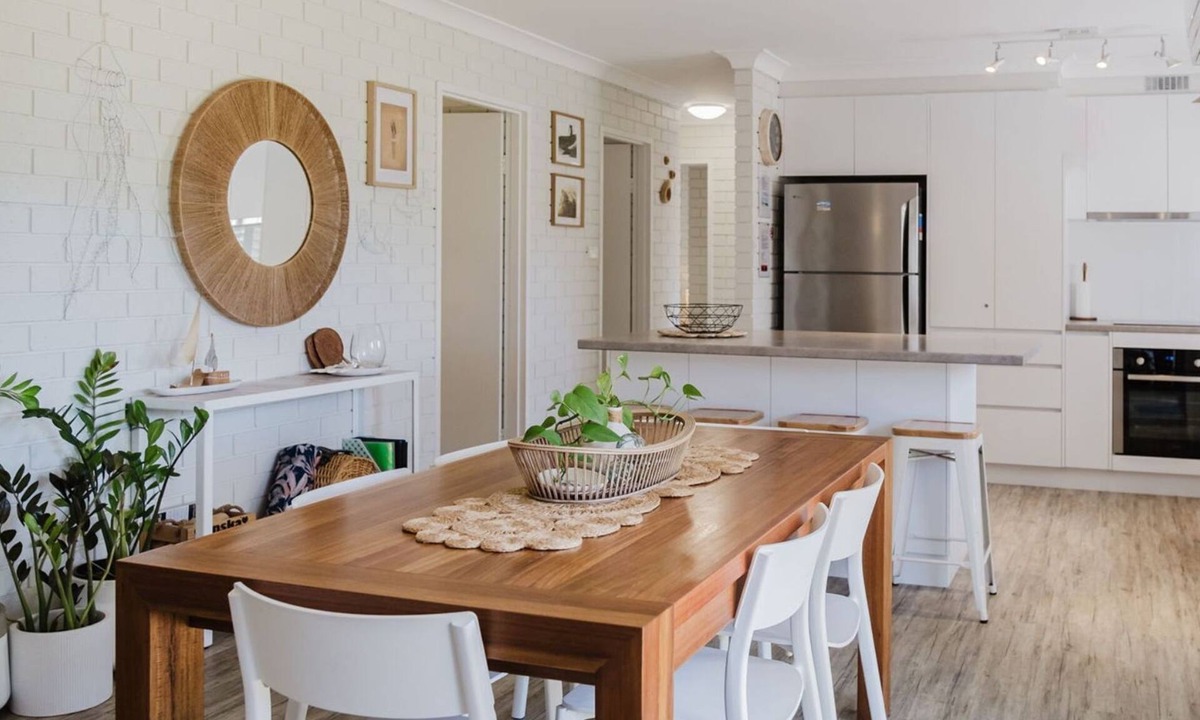 Mollymook Beach Apartment | Beachlife - Steps to Mollymook Beach