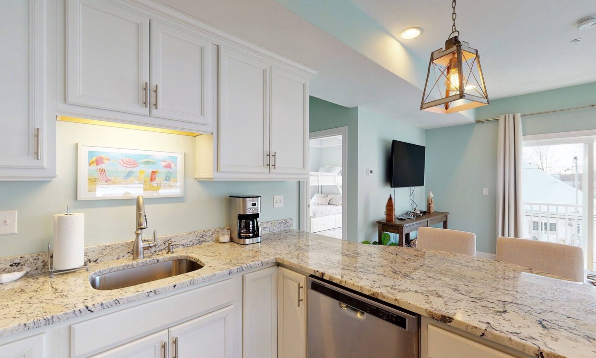 Ocean Park Condo | Beachside Abode 2B