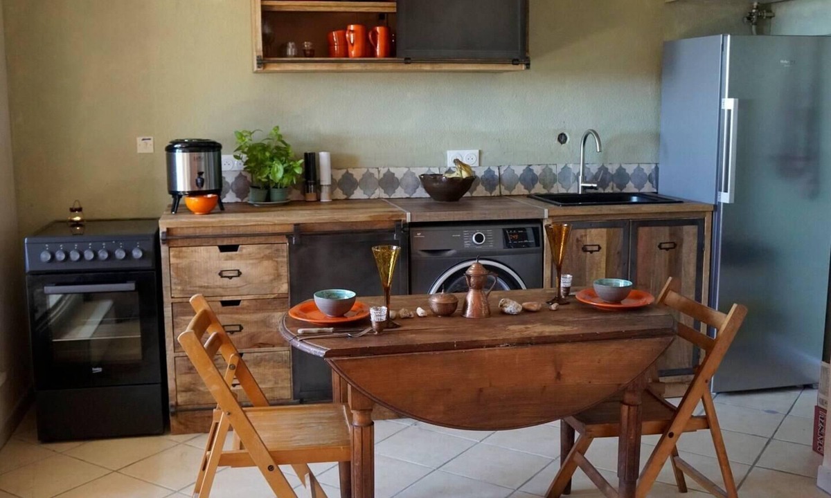Cerbere Apartment | Beachside Apartment - Sleeps 2