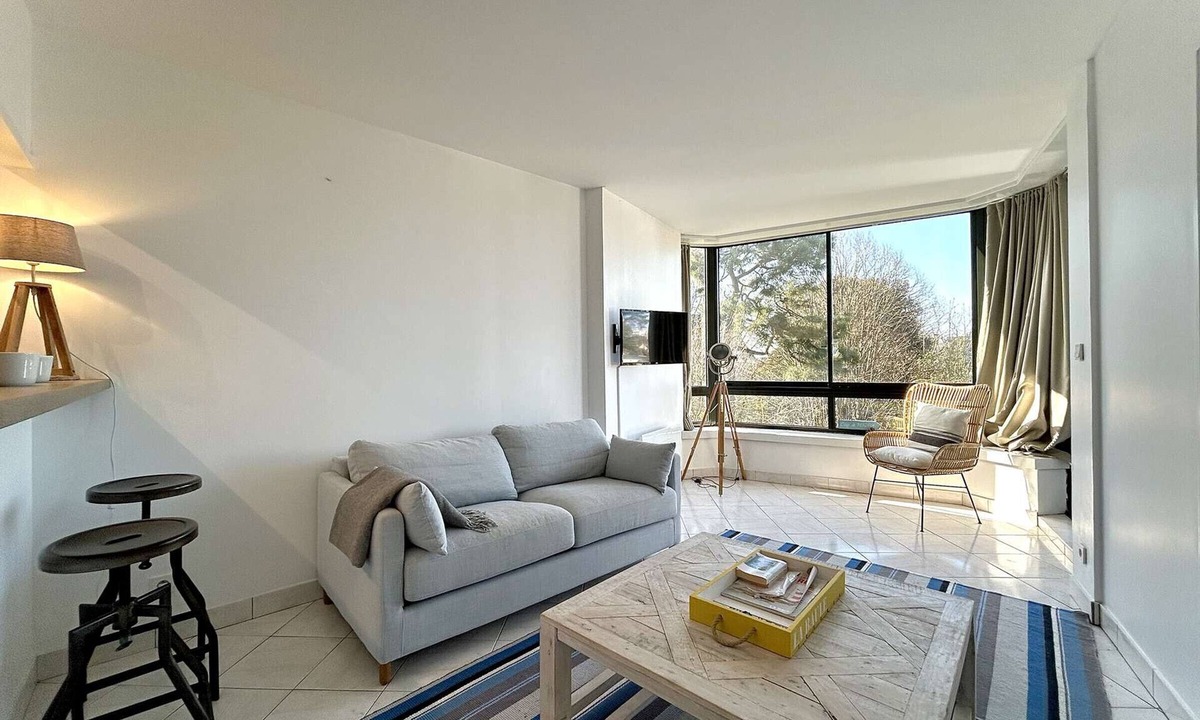 La Baule-Escoublac Apartment | Beachside Apartment with Terrace - 1BR Sleeps 4 - Quiet Area in La Baule