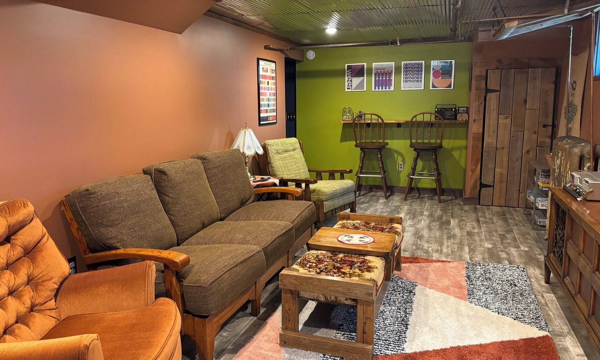 Park Point Apartment | Beachside Basement Apartment