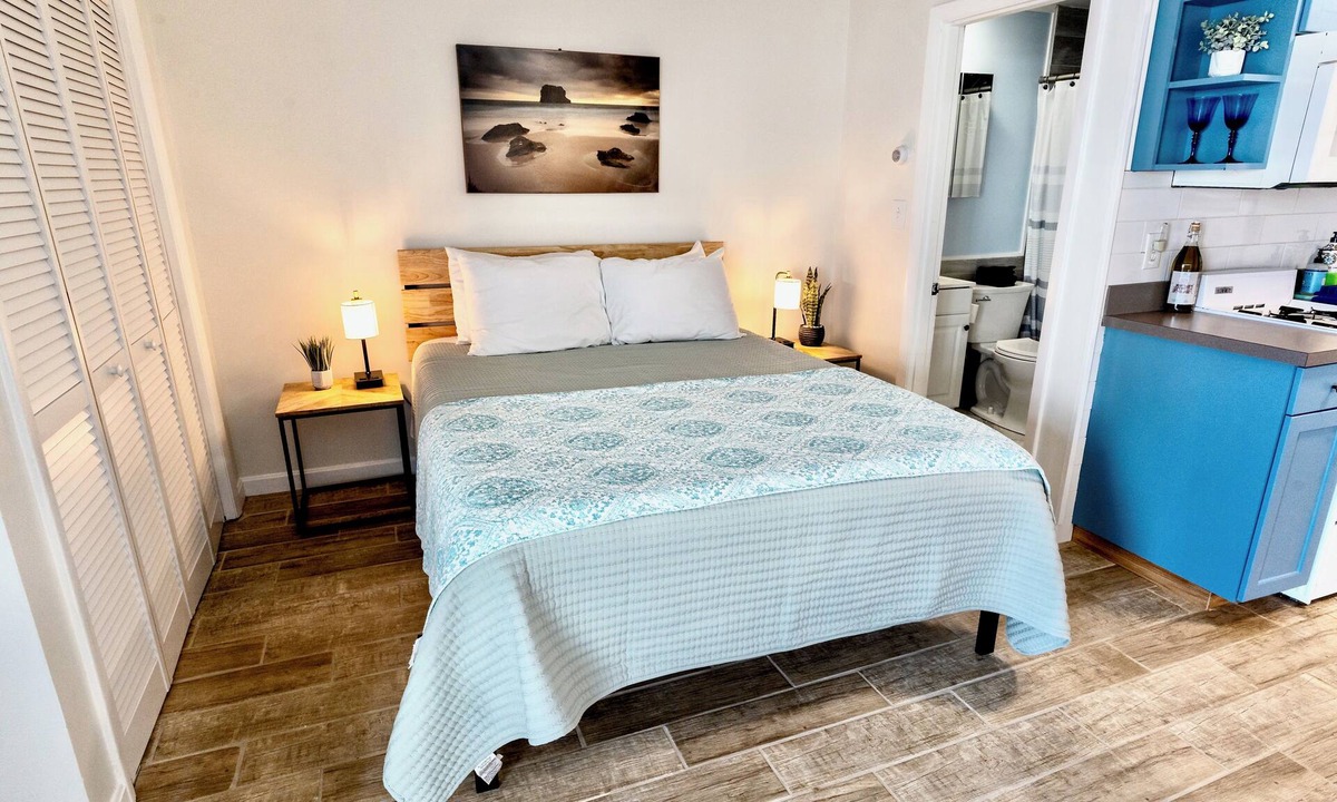 Hampton Condo | Beachside Bliss: Hampton North Beach Condo