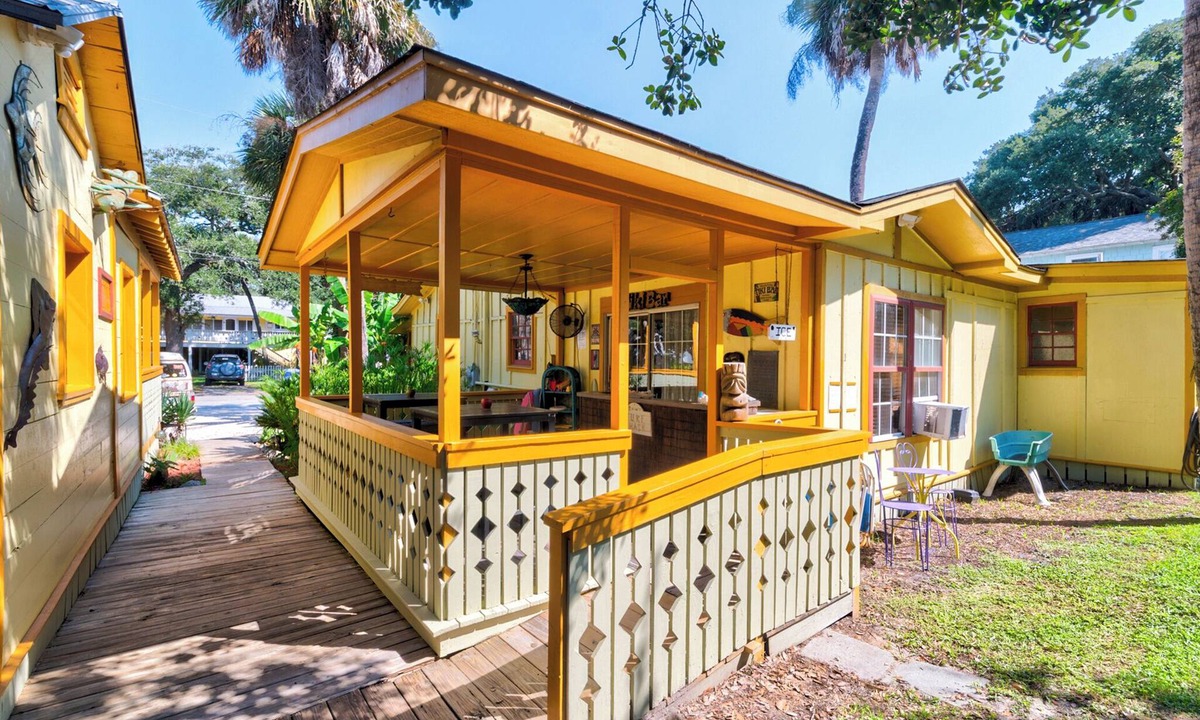 Folly Beach House | Beachside Boutique Inn