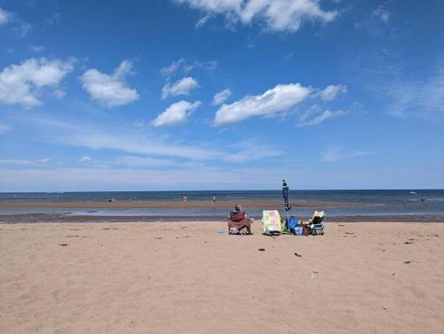 Cap-Pele Ski Chalet | Beachside Cottage w/beach access - Aboiteau Beach