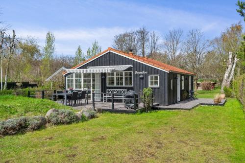 Handrup Strand House | Beachside Cottage With Sea View And Cozy Outdoor Shelter