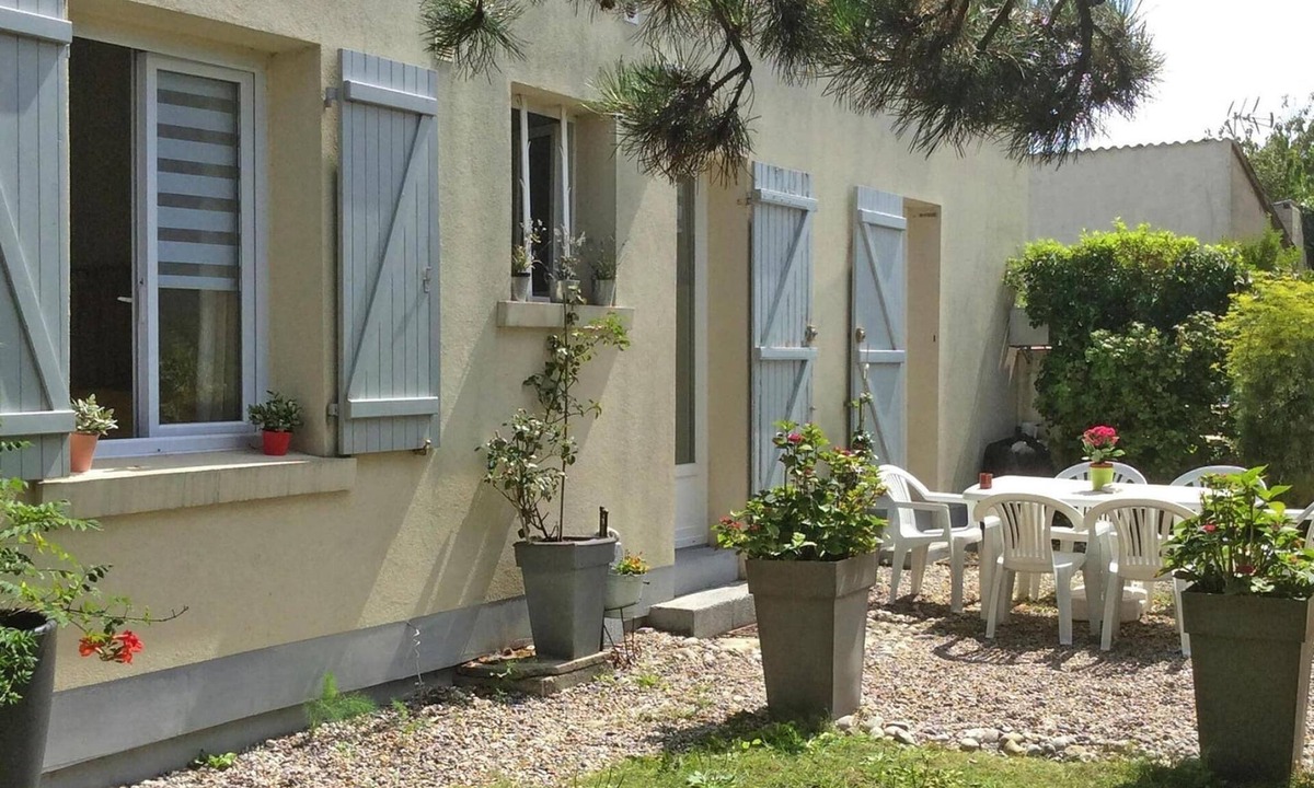 Cayeux-sur-Mer Apartment | Beachside Flat with Sunny Patio