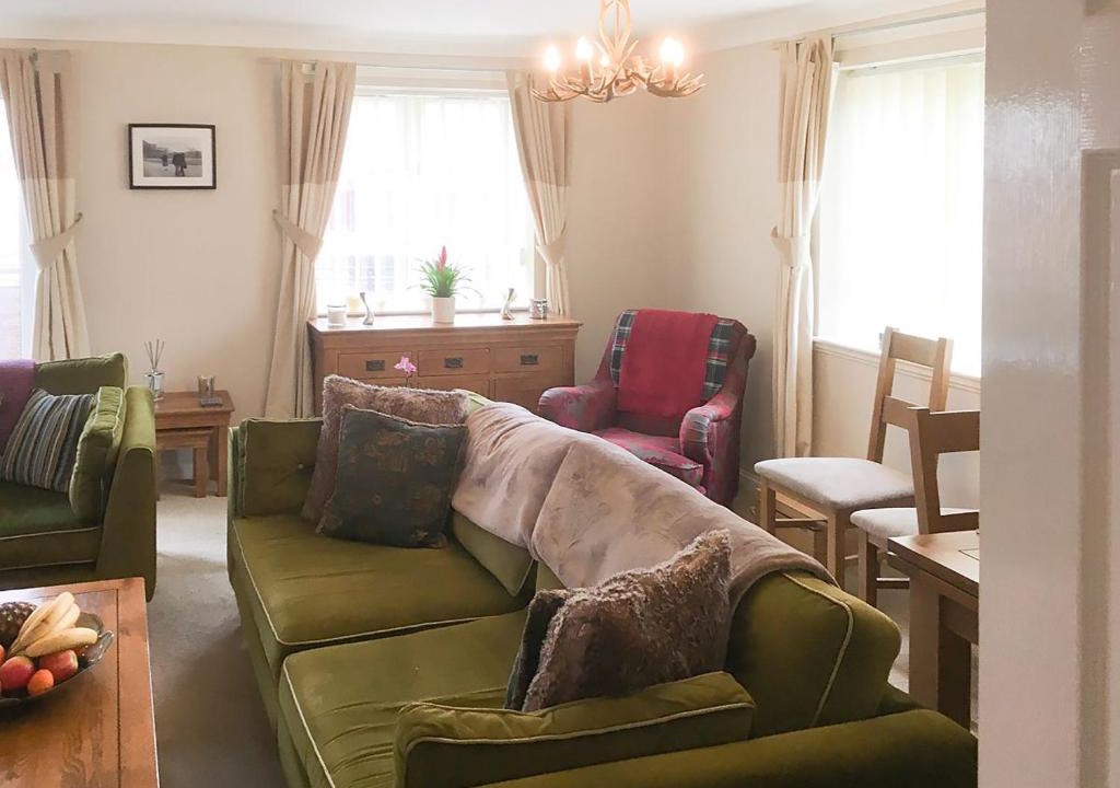 Ayr House | Beachside