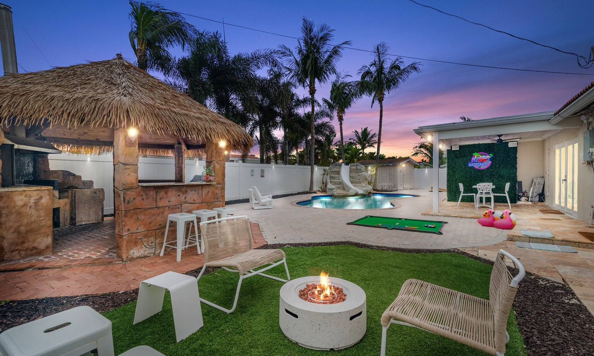 Deerfield Beach House | Beachside Luxe: Pool BBQ Spa