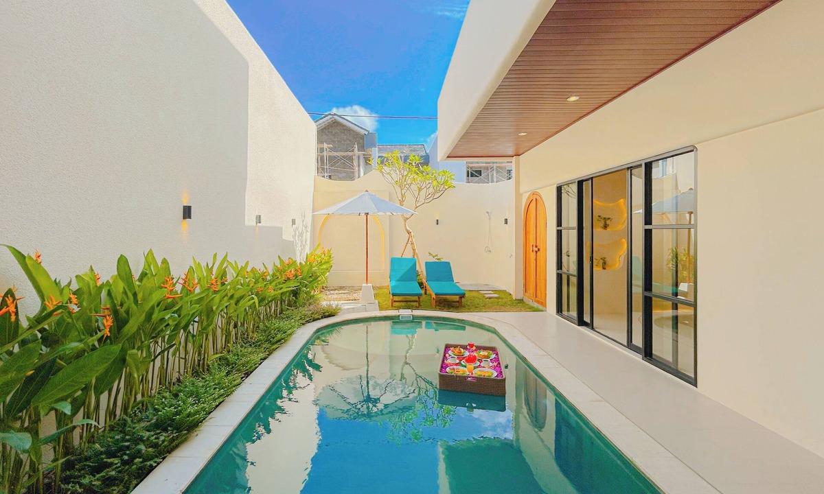 Kesiman Villa | Beachside Luxury 3BR Mediterranean Sanur