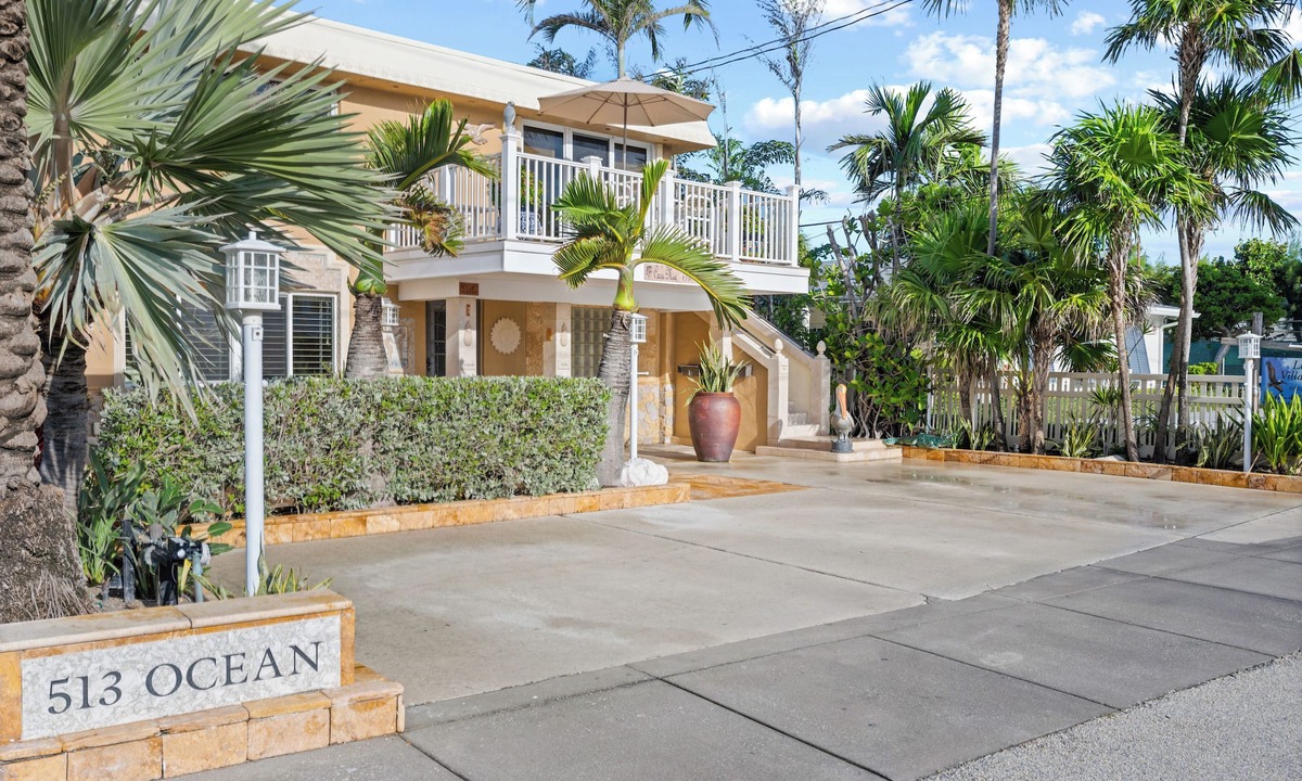 Deerfield Beach Villa | Beachside PH Ocean Blvd. Ocean 100 Ft.