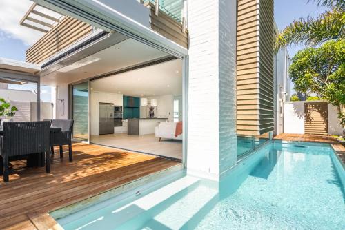 Papamoa Beach House | Beachside Retreat with Private Pool
