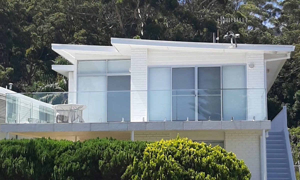 Shoal Bay Hotel | Beachside Shoal Bay Unit 2