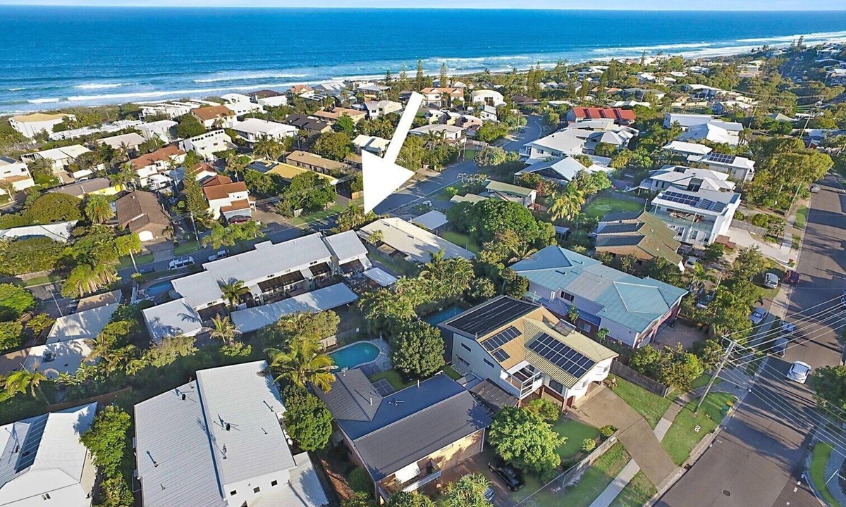 Sunrise Beach House | Beachside Townhouse