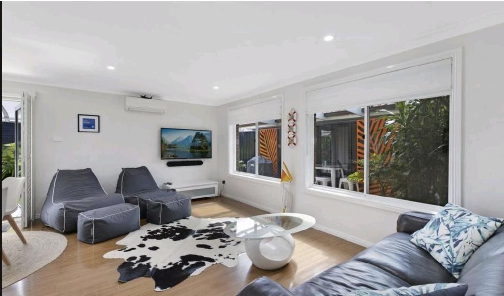 Umina Beach Villa | Beachside Villa Ettalong Beach