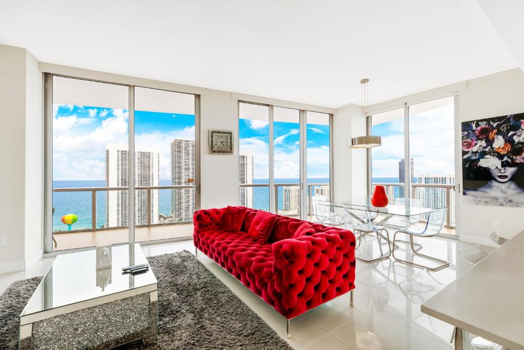 Hallandale Beach Apartment | Beachwalk Resort 3301