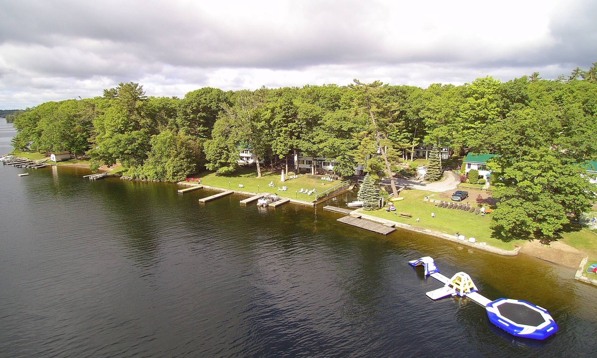 Deer Bay Resort | Beachwood Resort
