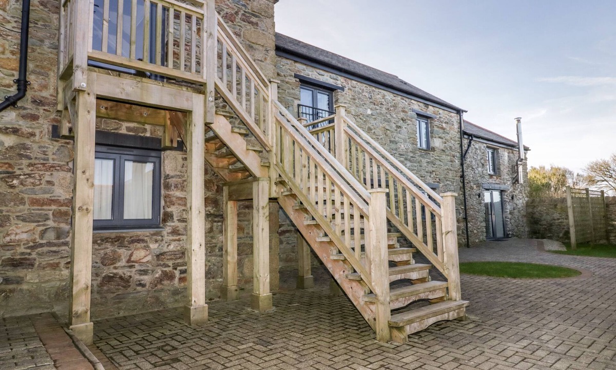 St. Agnes Cottage | BEACON BARN, pet friendly, with open fire in St Agnes