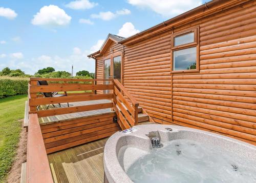 Upper Battlefield Resort | Beaconsfield Park