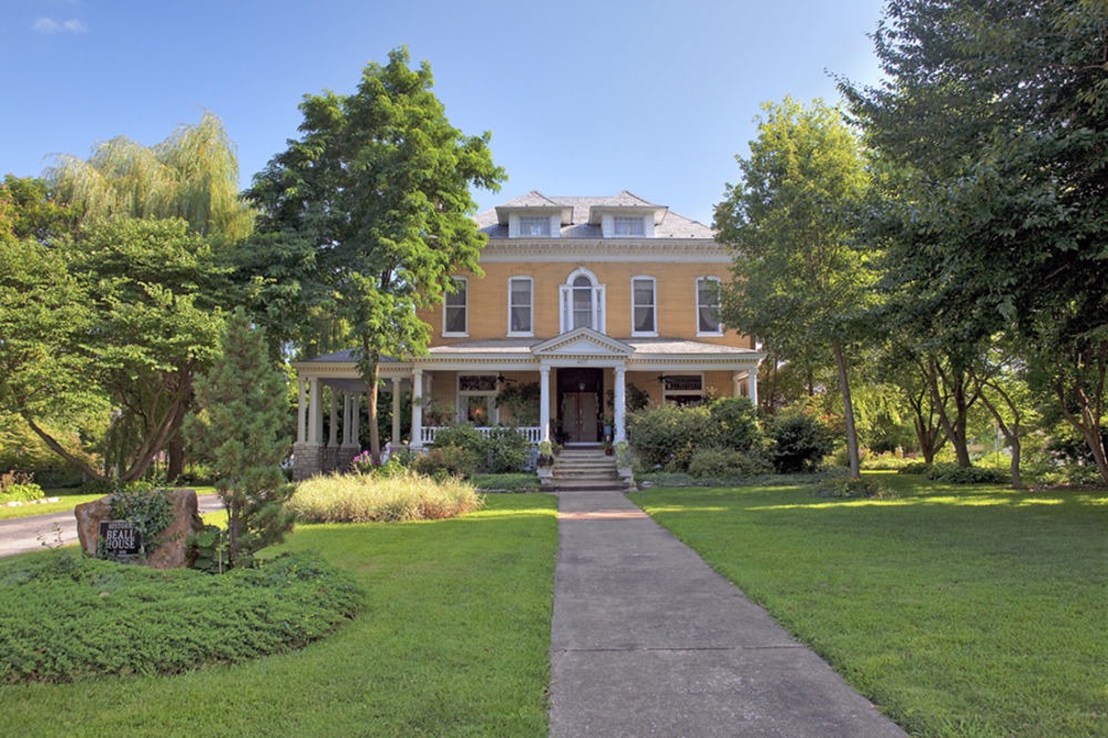 Alton Hotel | Beall Mansion An Elegant Bed & Breakfast Inn