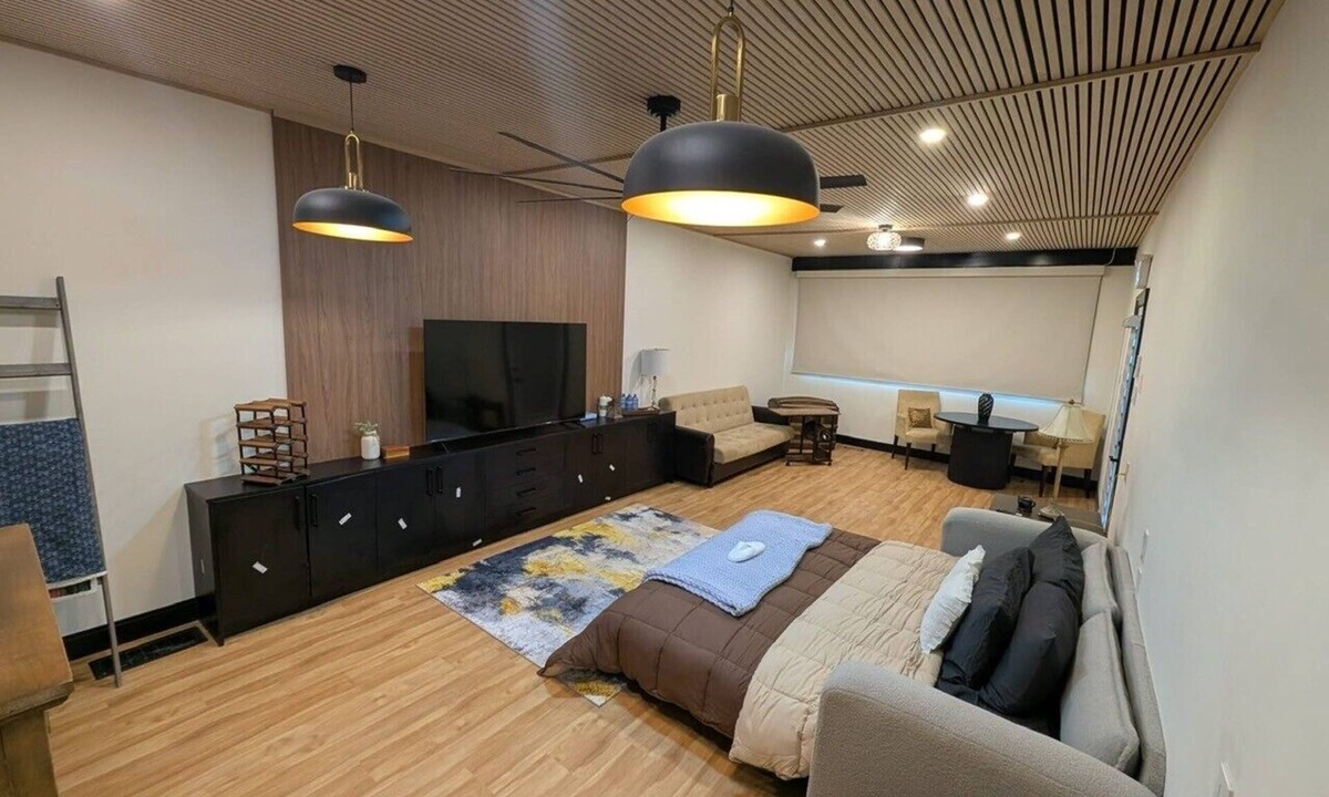 Beamsville Hotel | Beamsville Modern Rustic Suites